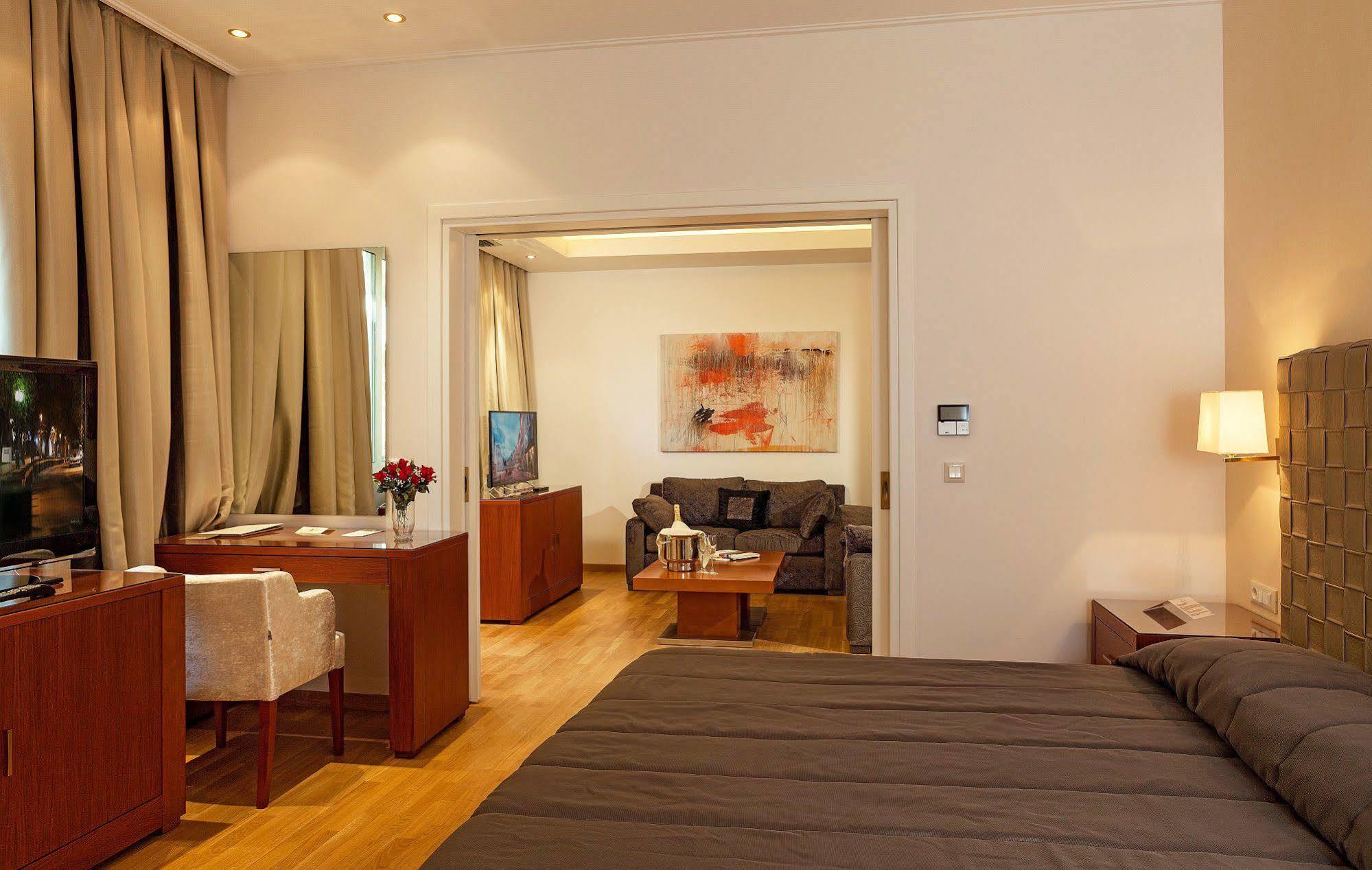 Theoxenia Residence Кифисия Екстериор снимка